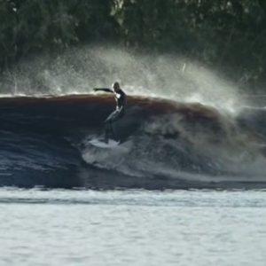 Kelly Slater crea la “ola perfecta”